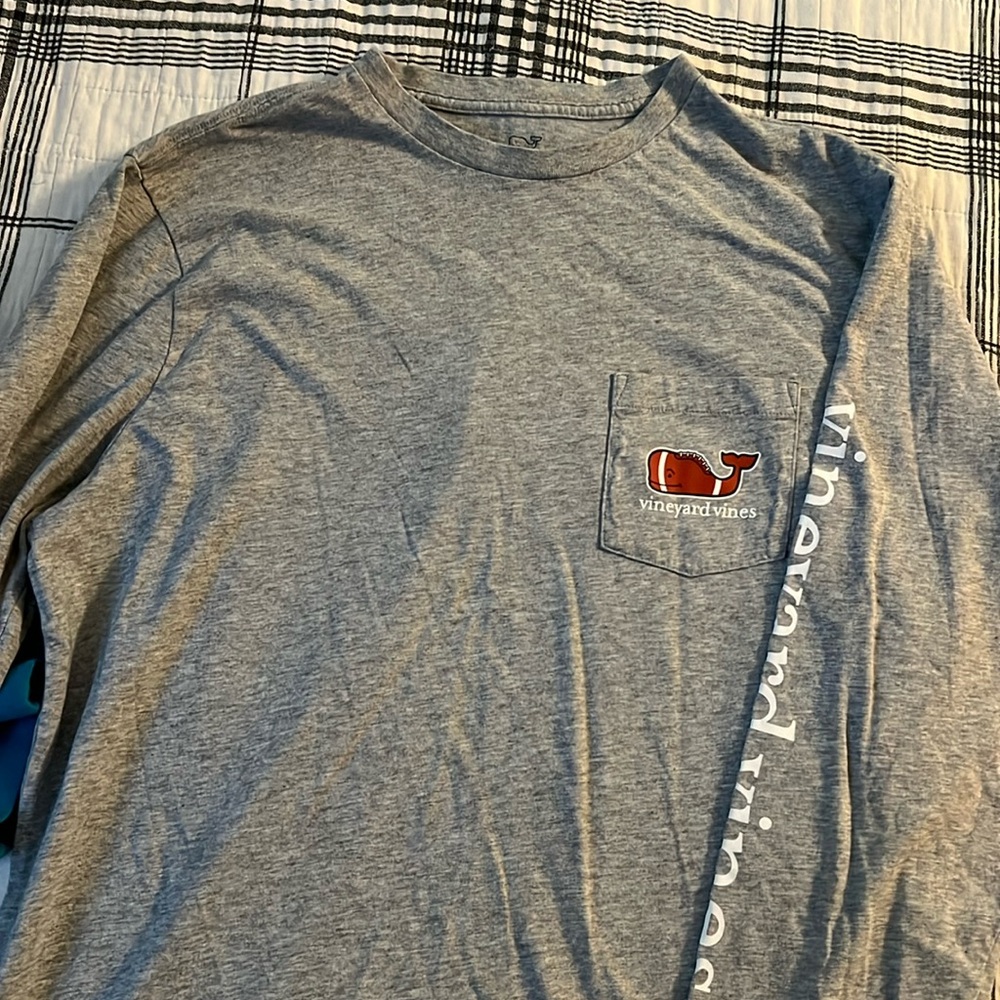 Gray vineyard  vines long sleeve